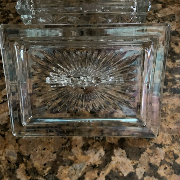 VINTAGE DIAMOND CUT GLASSWARE WITH LID - Picture 8 of 10